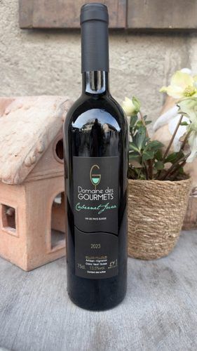 bouteille de vin de cabernet jura domaine des gourmets féchy suisse vaud